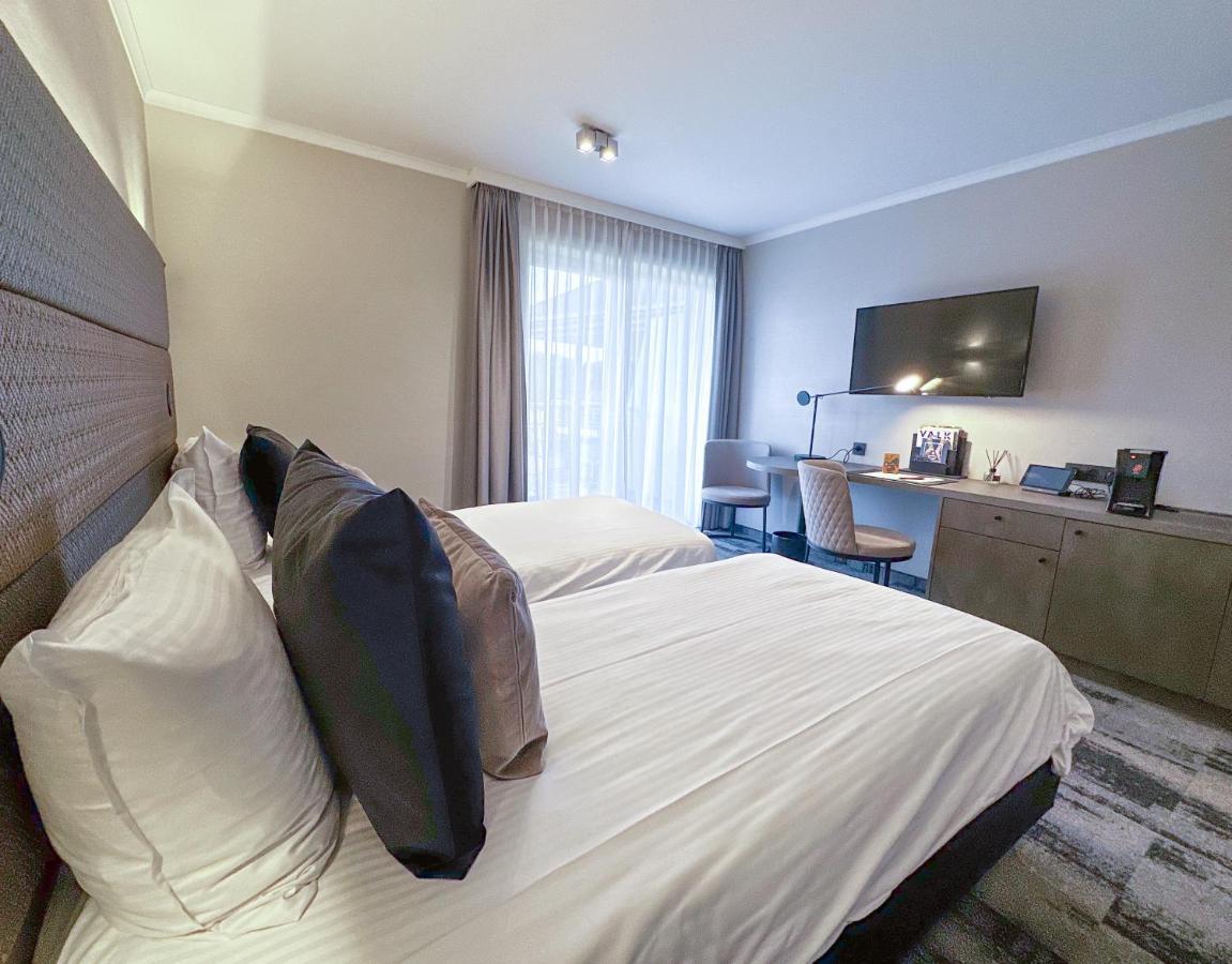 Hotel Charleroi Airport - Van Der Valk Esterno foto